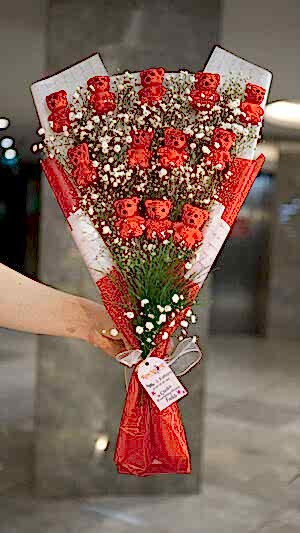 Cipsolu kırmızı ayıcık buketi