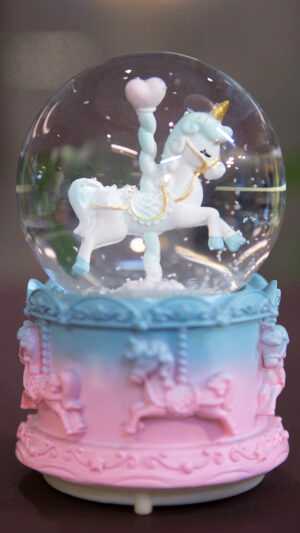 Işıklı sesli unicorn kar küresi