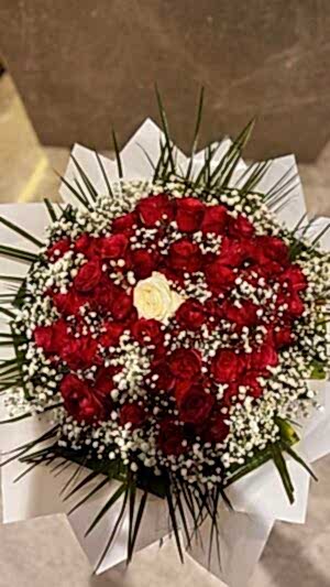 Yaprak, Cipso, Kırmızı Gül Detaylı Kız İsteme Söz Buketi